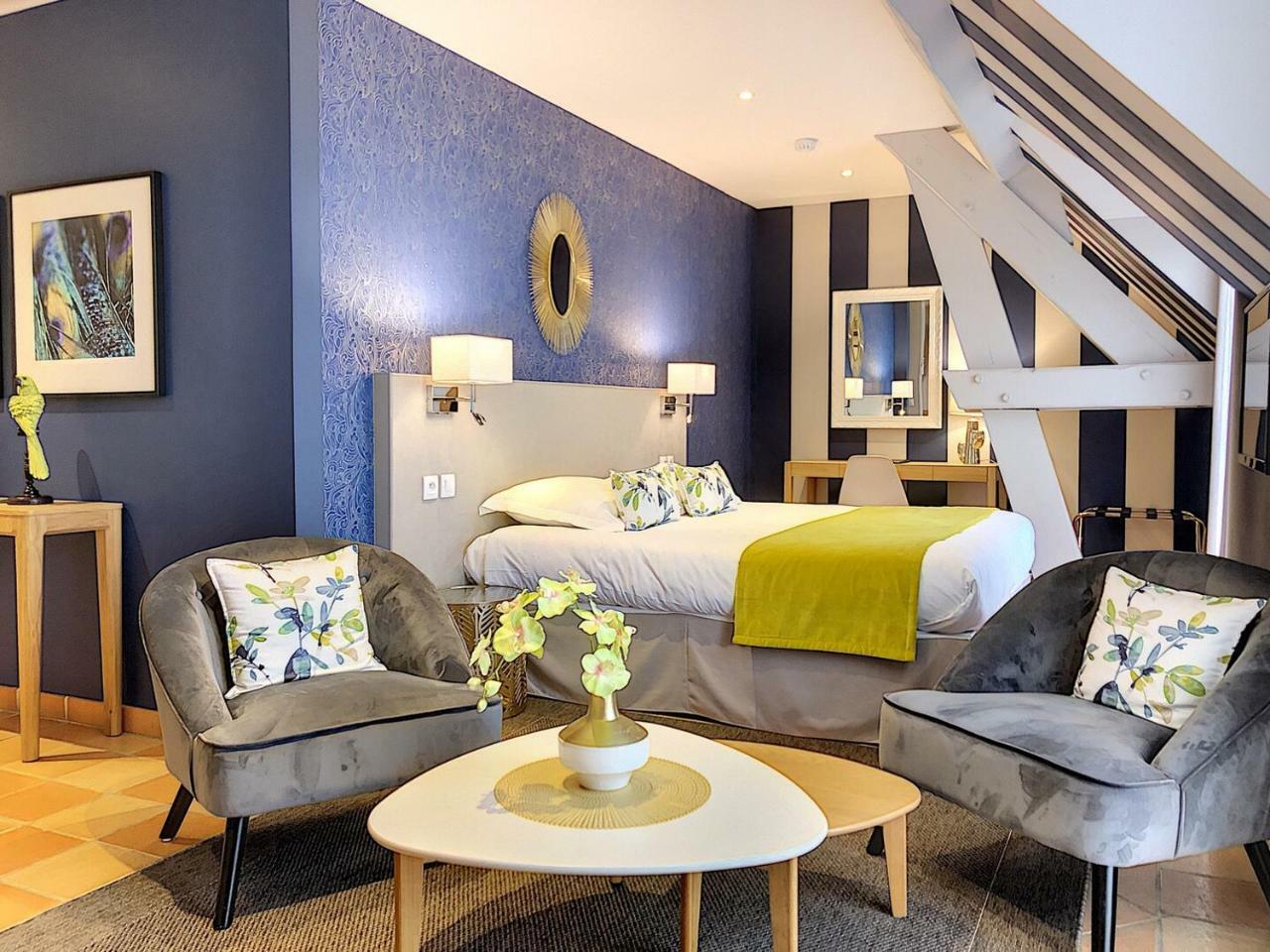 Hotel Les Suites - Domaine De Crecy Zewnętrze zdjęcie